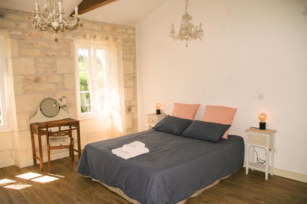 Apartmán Entre Pierre Et Bois Saint-Savinien Exteriér fotografie
